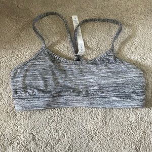 Lululemon sports bra never worn